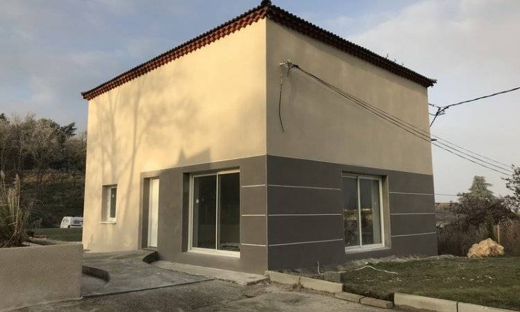 application enduit façade